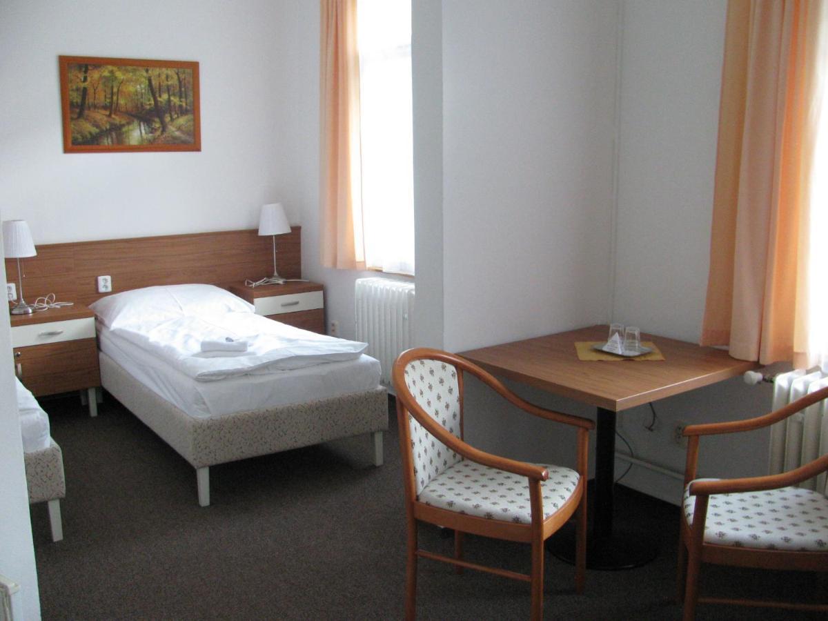 Villa Dagmar Luhačovice Exteriör bild