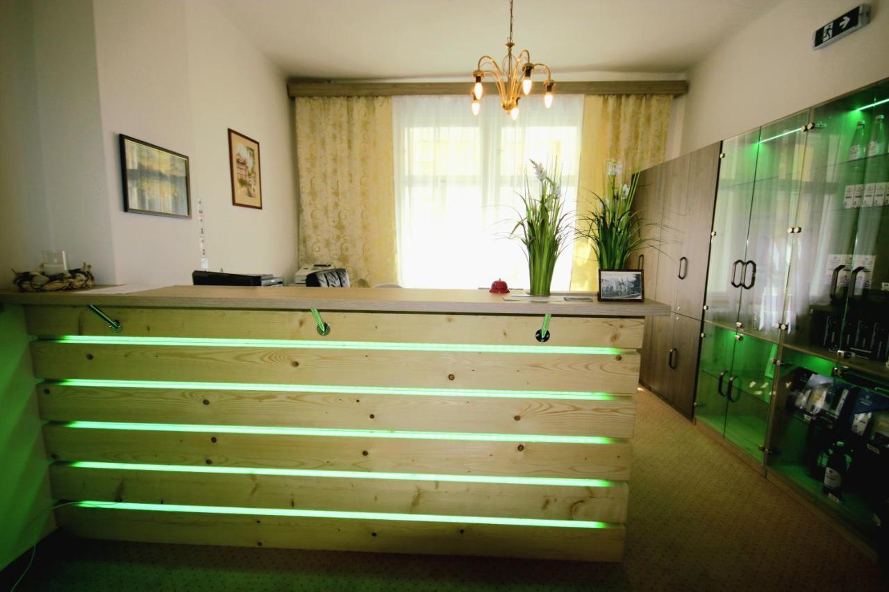 Villa Dagmar Luhačovice Exteriör bild