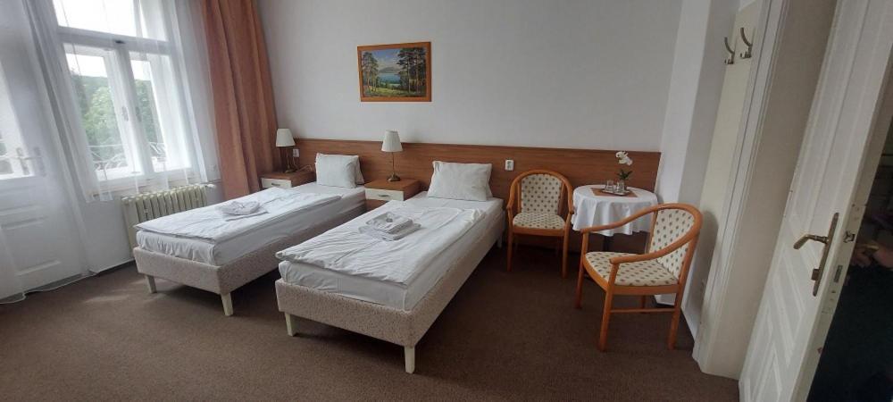 Villa Dagmar Luhačovice Exteriör bild